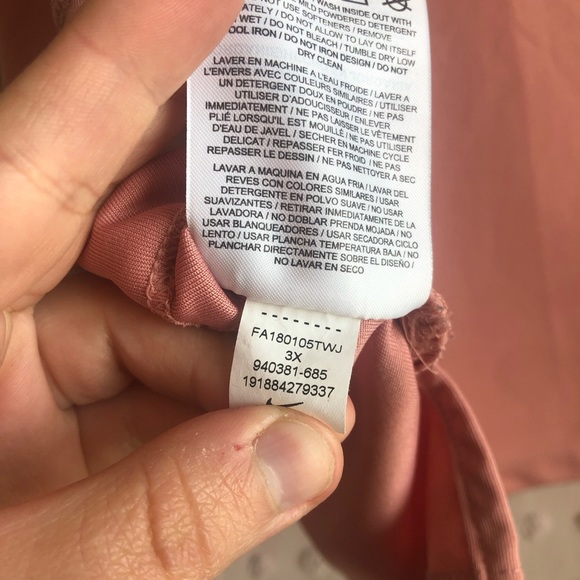 Nike Running Dri Fit Short Sleeve Athletic T, sz 3X
Pink or gray? - Picture 5 of 13